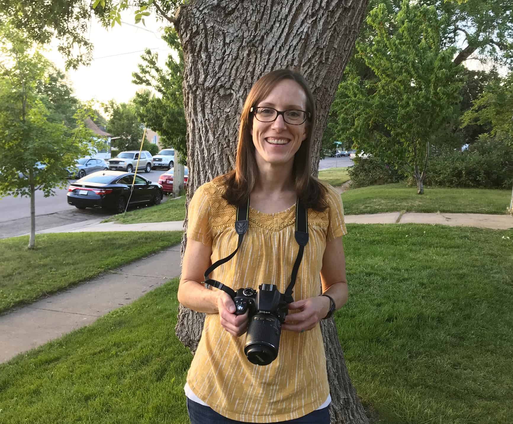 girl with camera