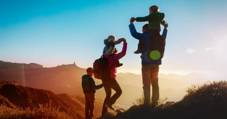 how to pick hiking shoes for kids